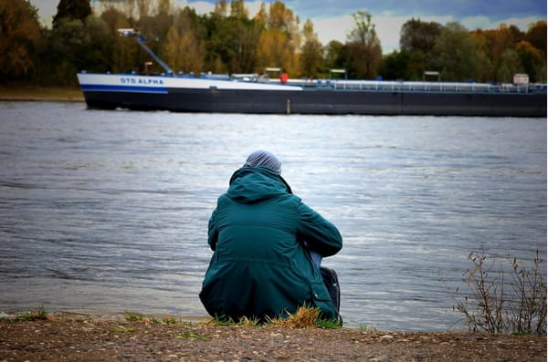 漂移与韧性：城镇化时代洪流下，一间“不合格”小教会的五十年
